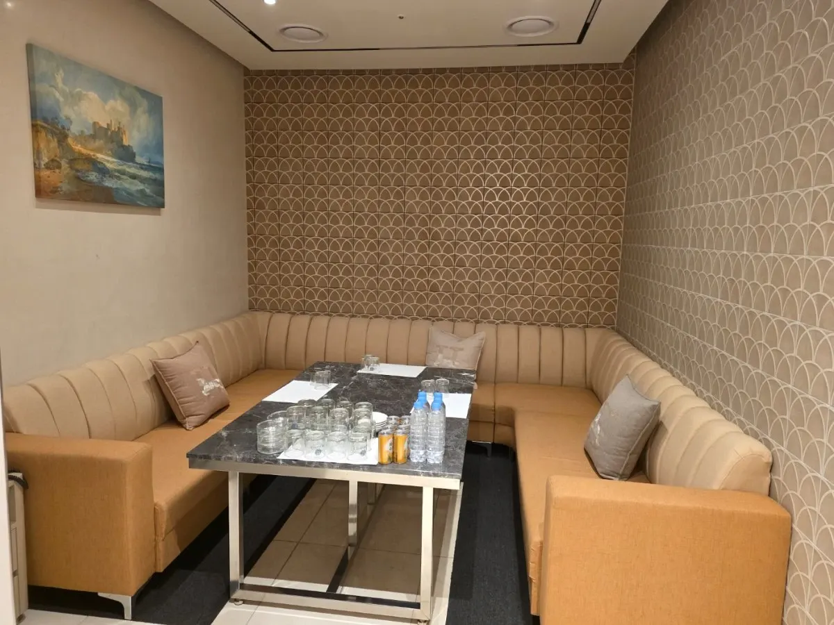 Party One interior photo 2